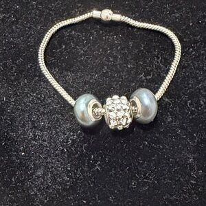 Elegant Silver Bracelet with Crystal Accents
